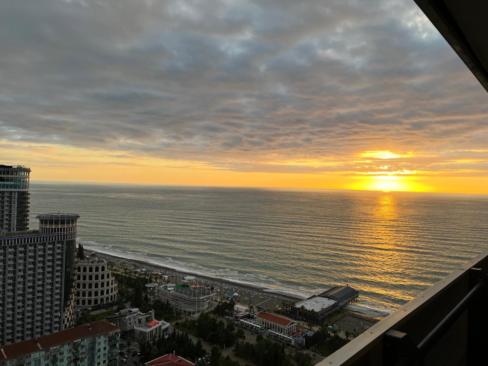 Orbi City Seaview Batumi Exterior photo